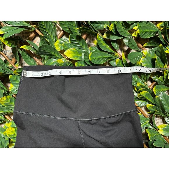 Everlane PERFORM Black Biker Shorts Size Small 8" Inseam - Picture 6 of 8